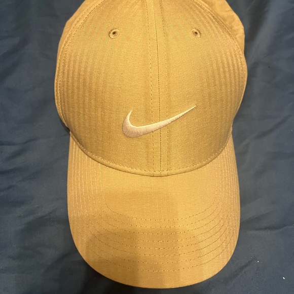 Nike dri fit cap beige - Picture 2 of 3